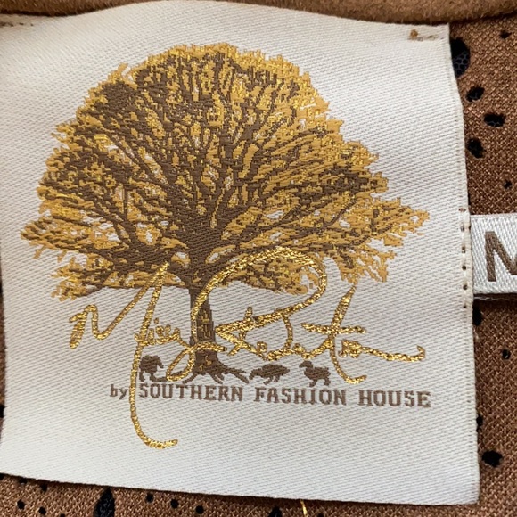 Suede Like Cloth Light Brown Vest - Picture 6 of 10